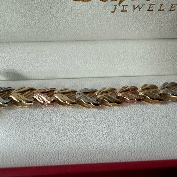 Don Roberto Jewelers 14k Tri Color Gold link Bracelet - Picture 4 of 8
